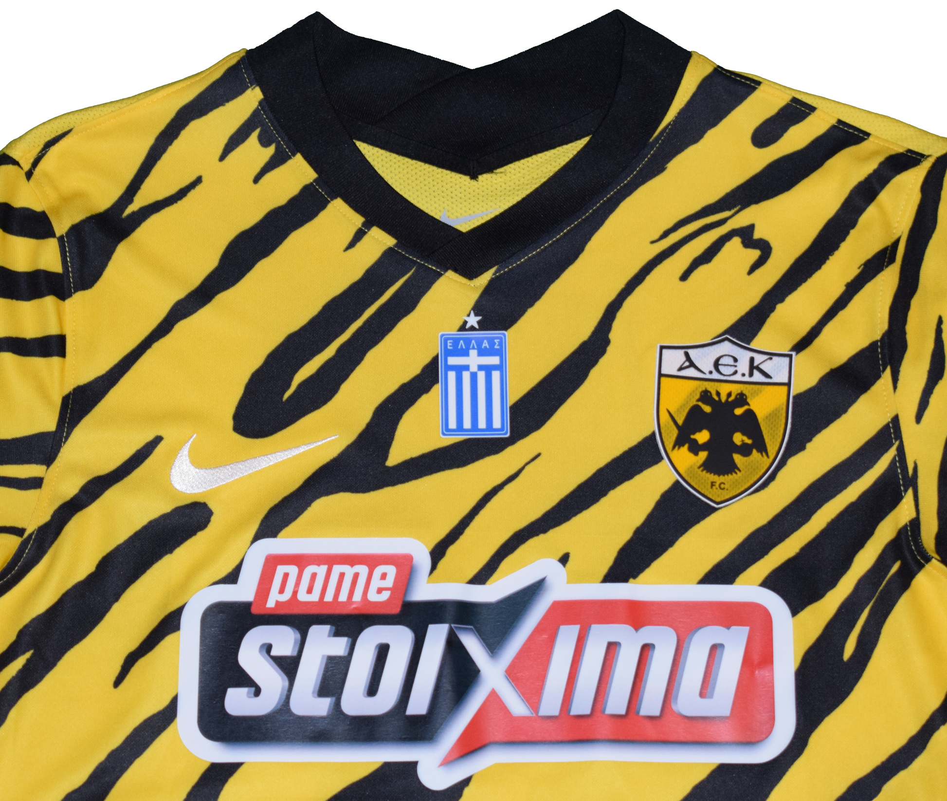 AEK Athens 2022/23 Home kit with Official Araujo Print Medium BNWT