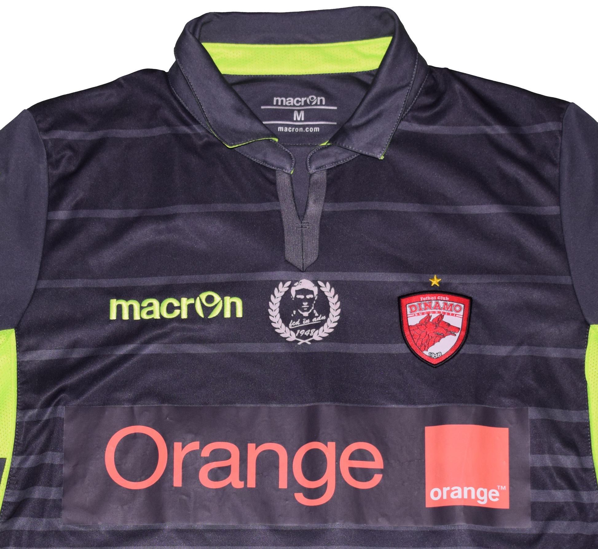 Dynamo Bucuresti 2017/18 Away kit Medium