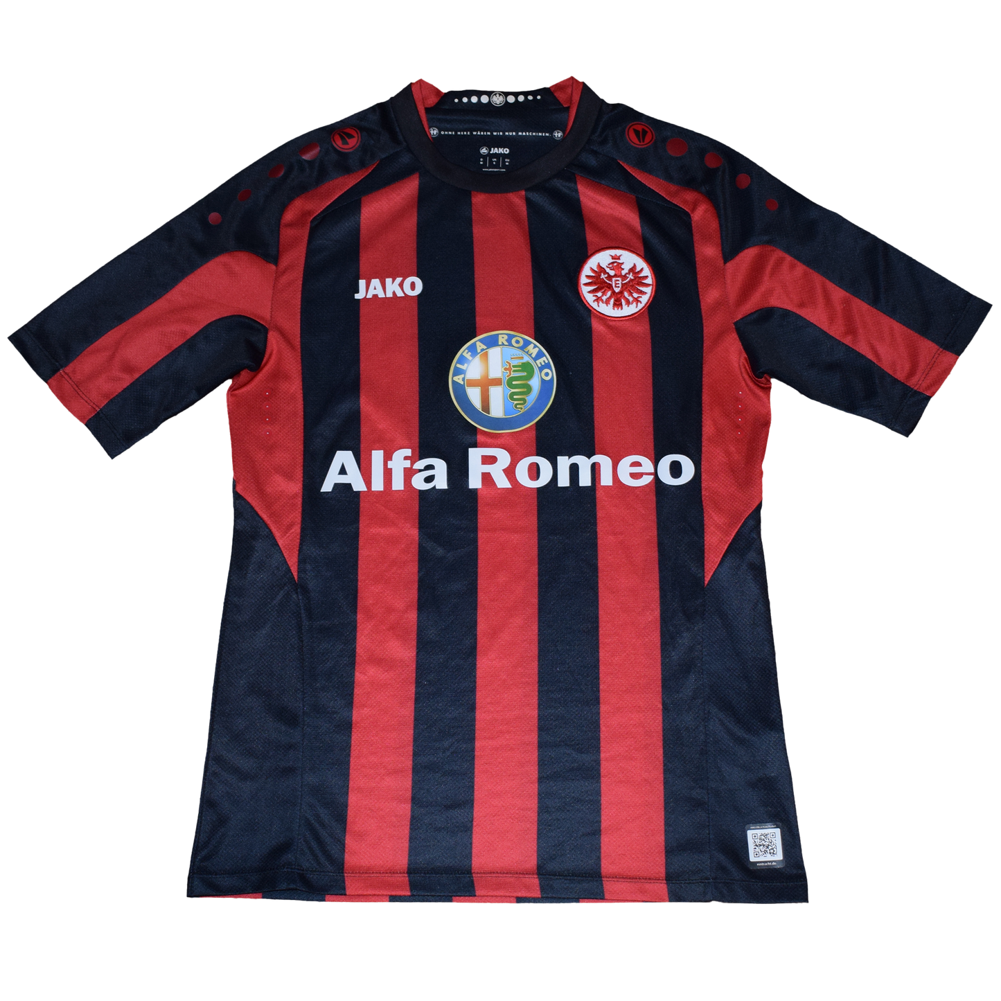 Eintracht Frankfurt 2013/14 Home kit Medium