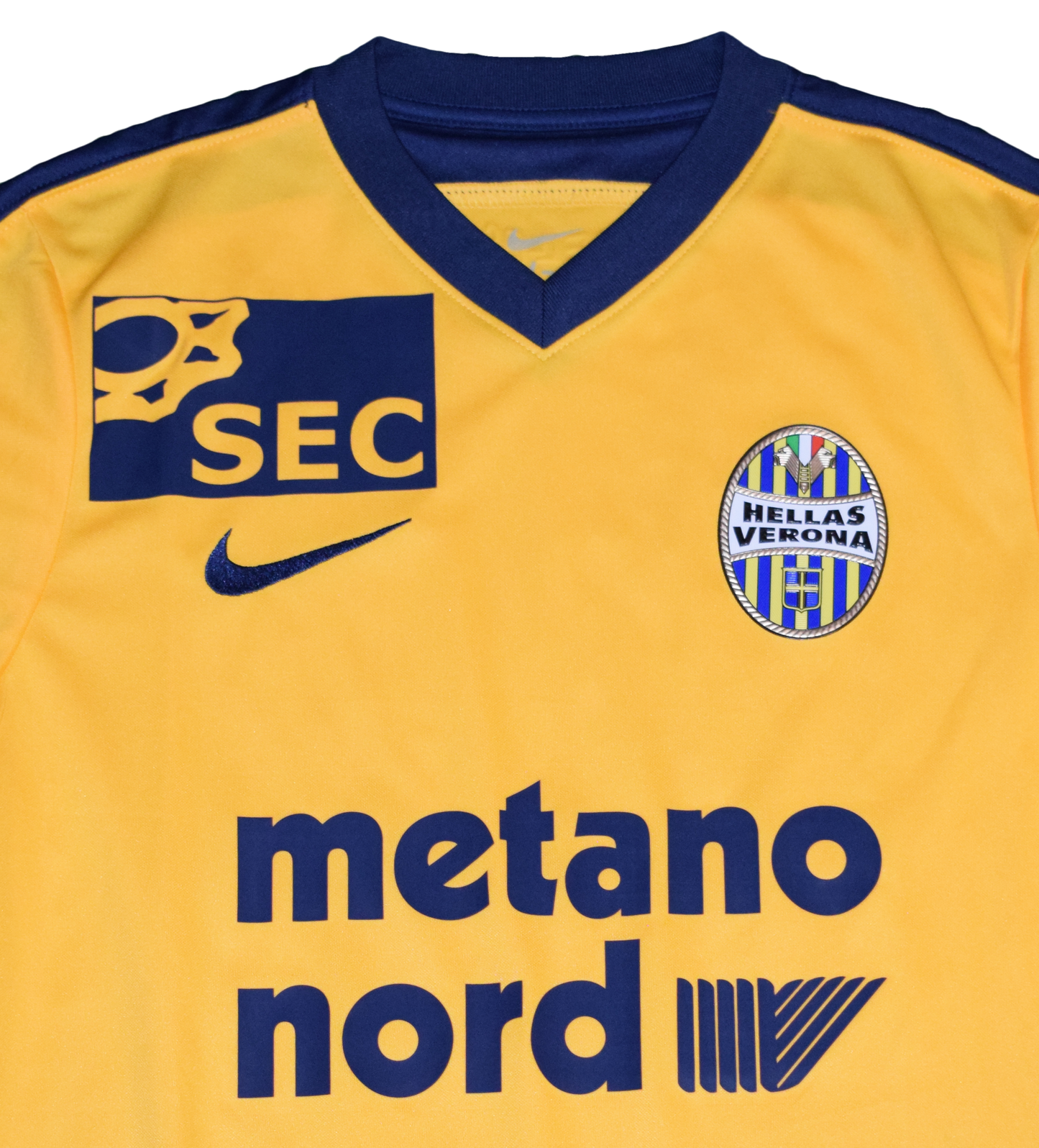 Hellas Verona 2016/17 Away kit Small BNWT