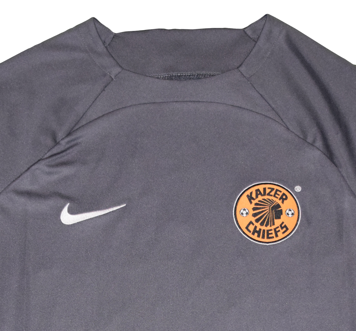 Kaizer Chiefs 2021/22 Pre Match kit Small
