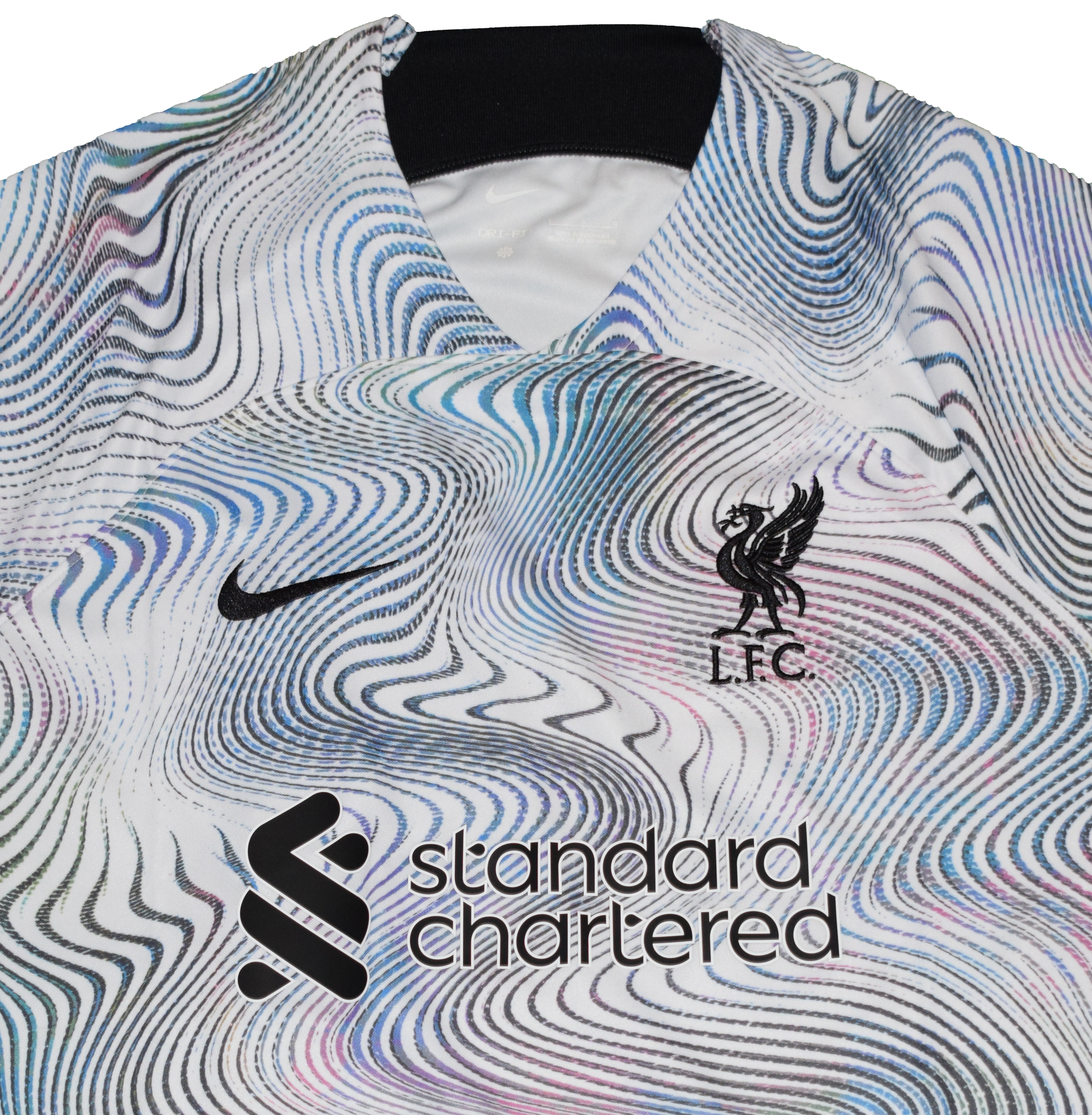 Liverpool 2022/23 Away kit Large BNWT