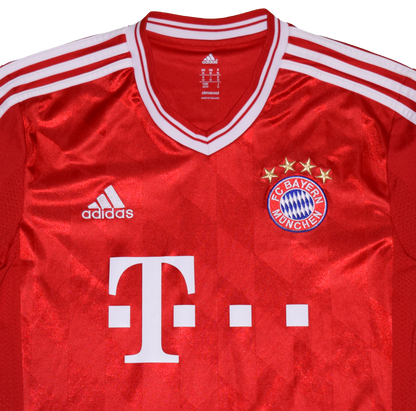 Bayern München 2013/14 Home kit Medium