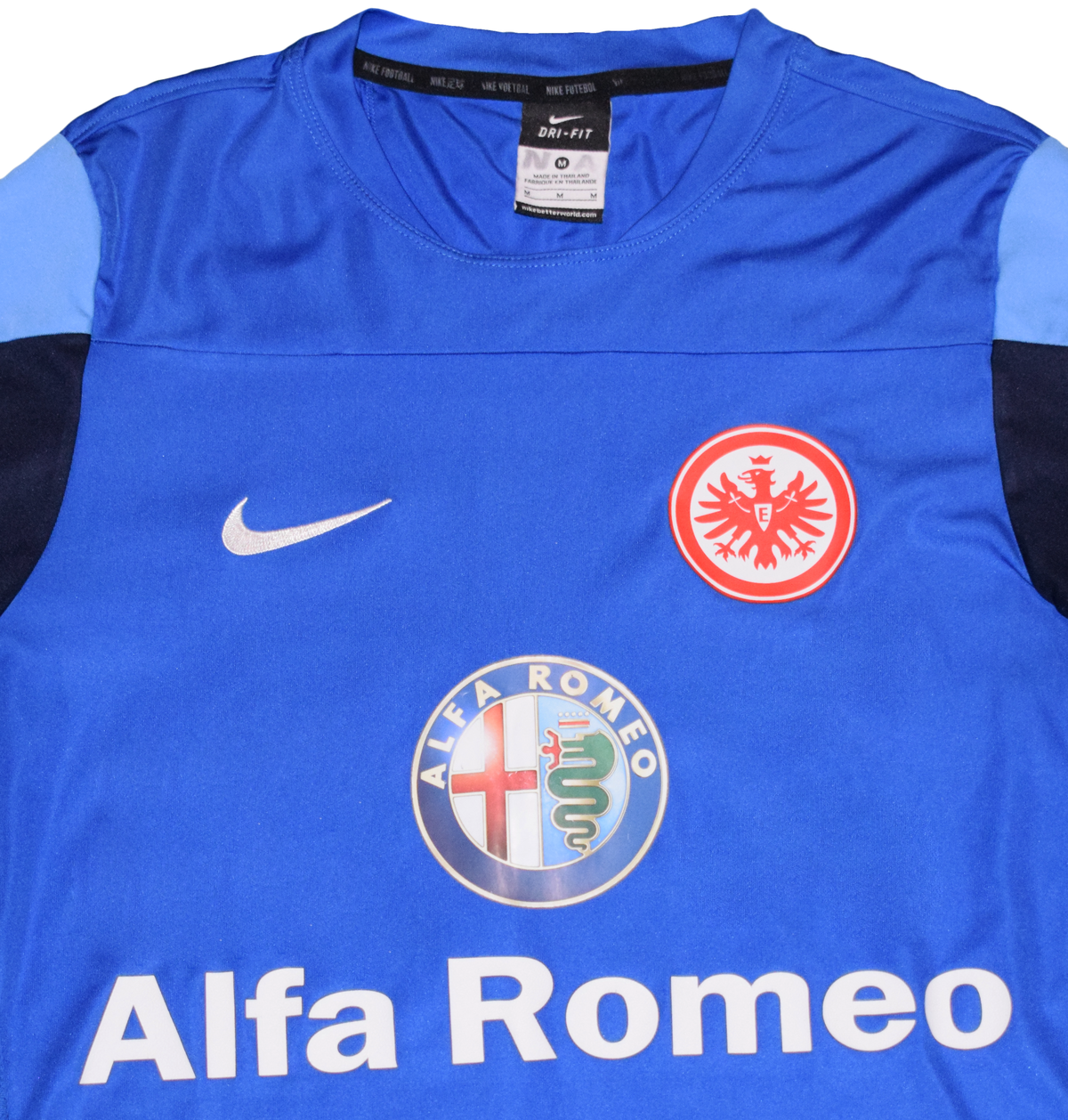 Eintracht Frankfurt 2014/15 Training kit Medium