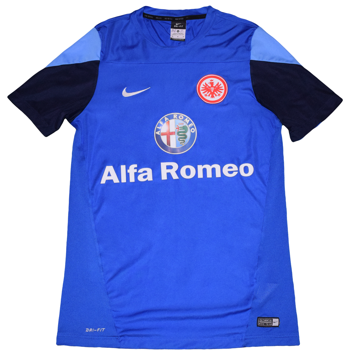 Eintracht Frankfurt 2014/15 Training kit Medium