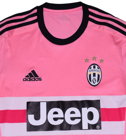 Juventus 2015/16 Away kit Small