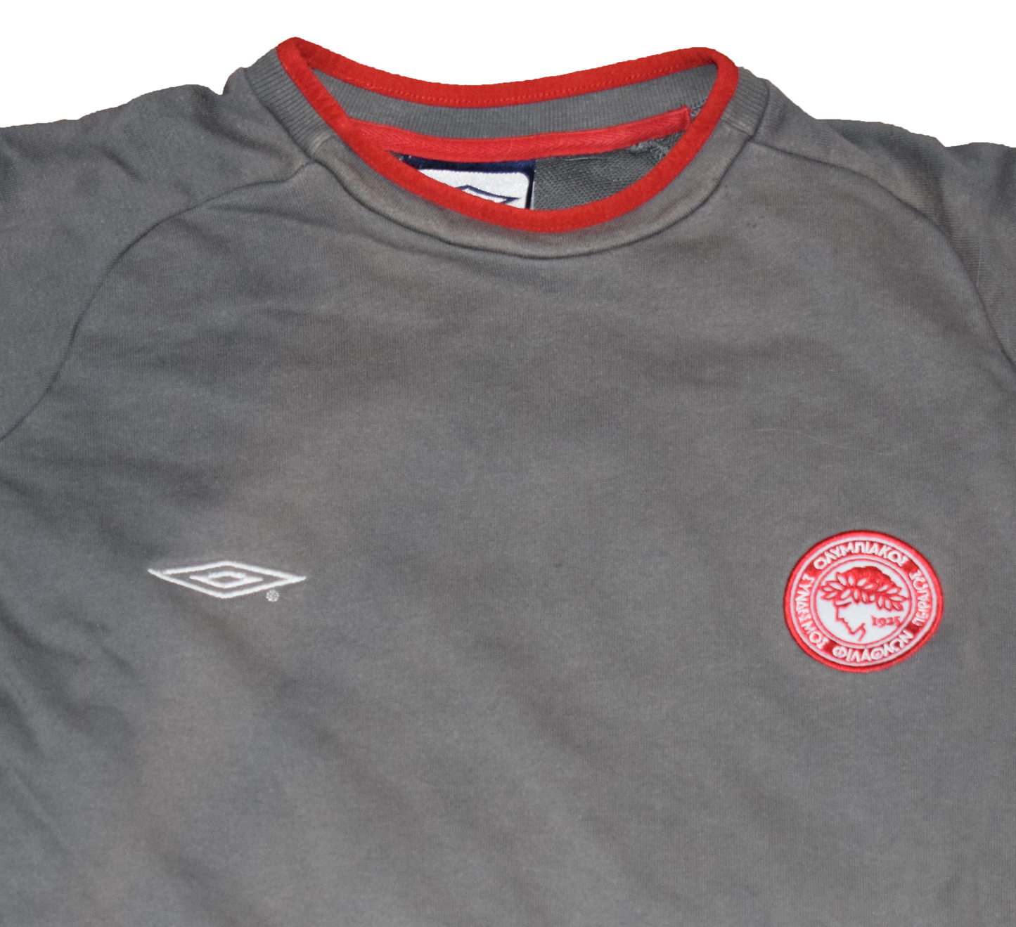 Olympiacos 2000s Training Sweatshirt Medium